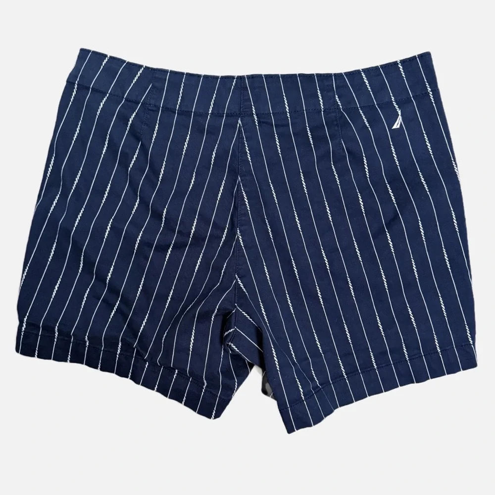 Nautica Women's Navy and White Striped Shorts Women's 12 Nautical Preppy‎ Luxury
